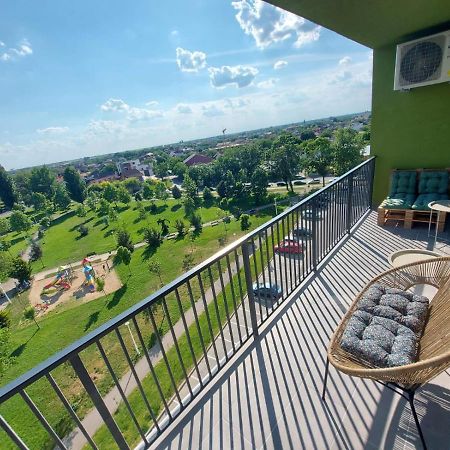 Panoramic Apartments Oradea Exteriör bild