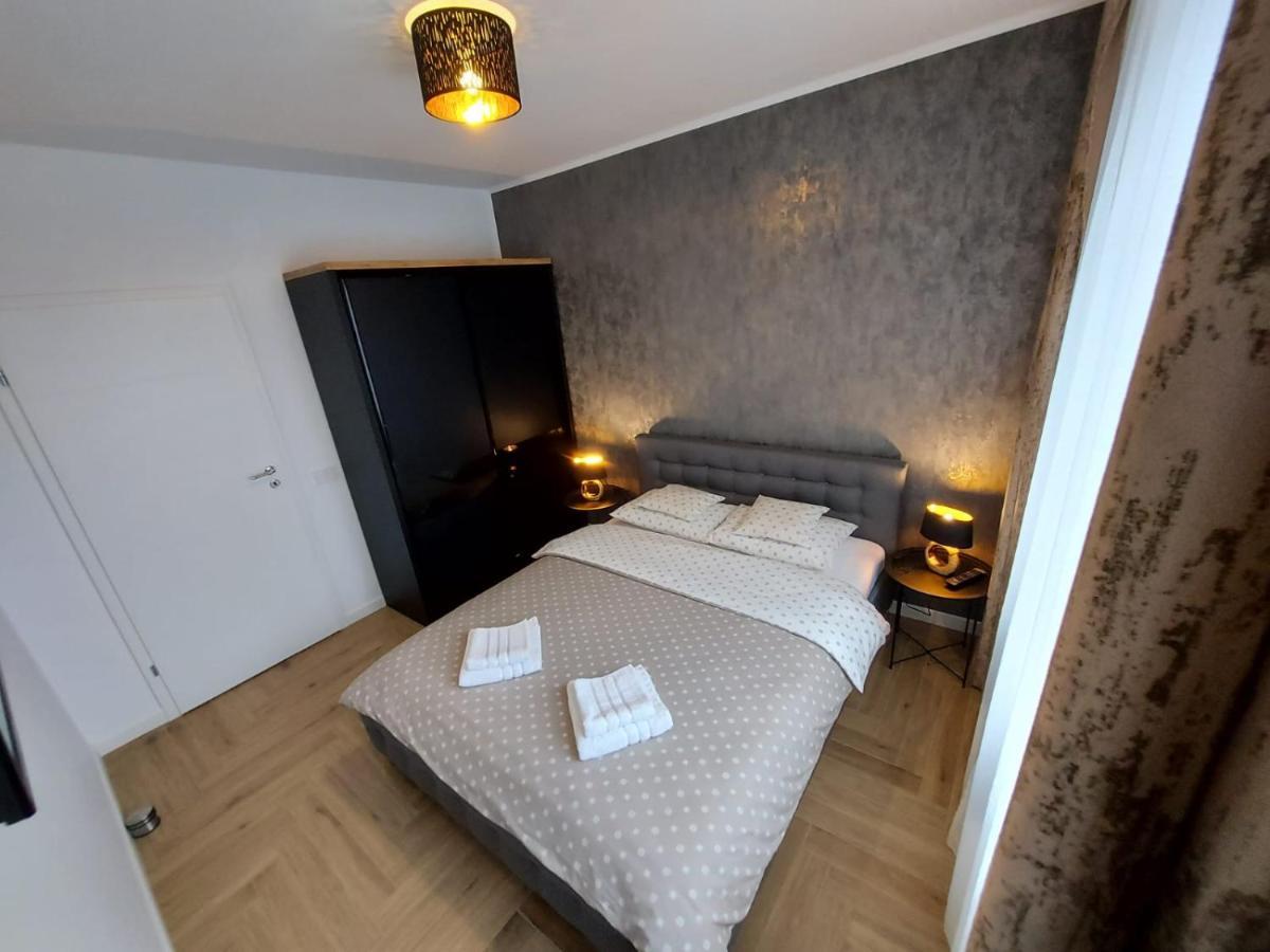 Panoramic Apartments Oradea Exteriör bild