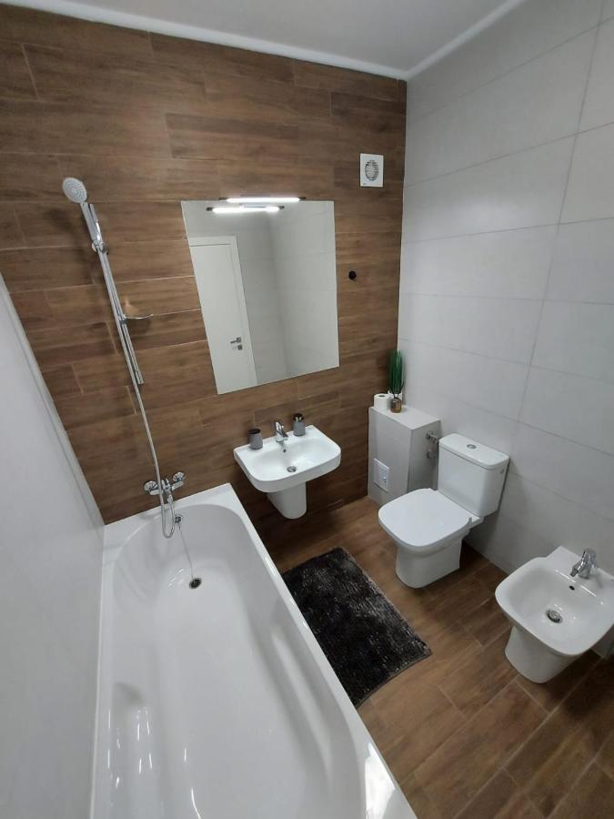 Panoramic Apartments Oradea Exteriör bild